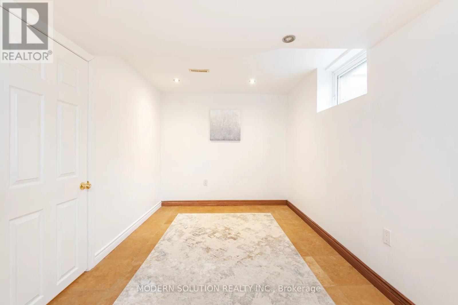 2557 MINDEMOYA ROAD - 23