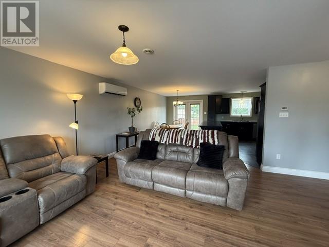 27 Morris Crescent - 18