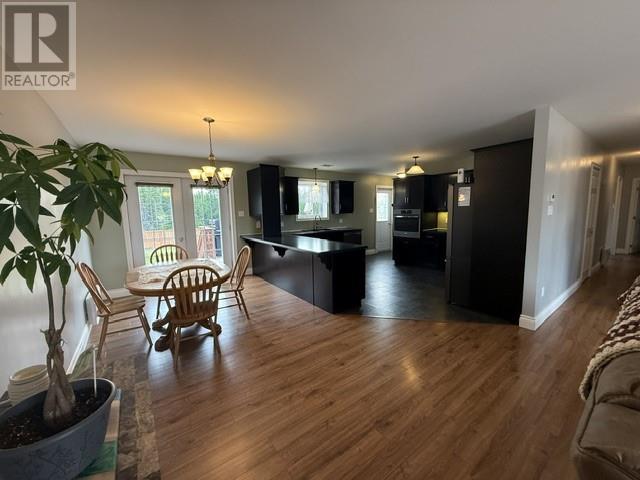 27 Morris Crescent - 19