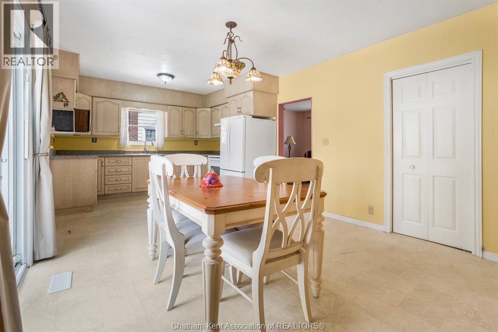 43 OXLEY DRIVE - 13