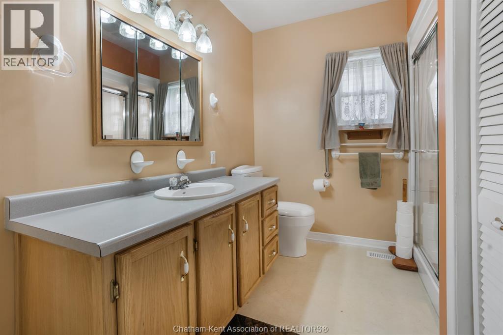 43 OXLEY DRIVE - 17