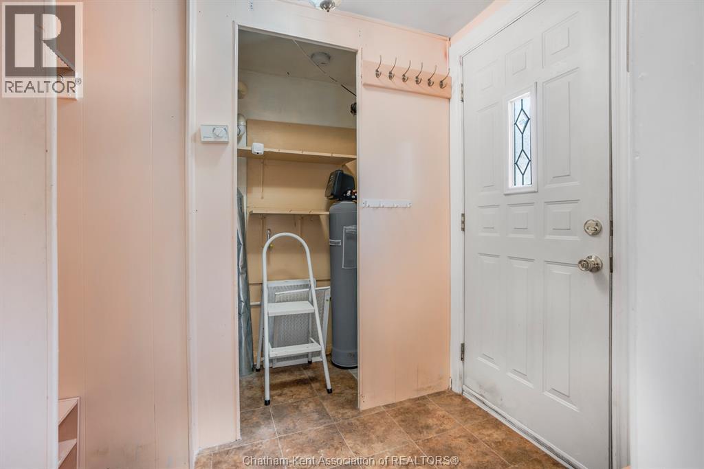 43 OXLEY DRIVE - 18