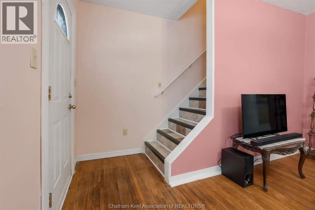 43 OXLEY DRIVE - 21