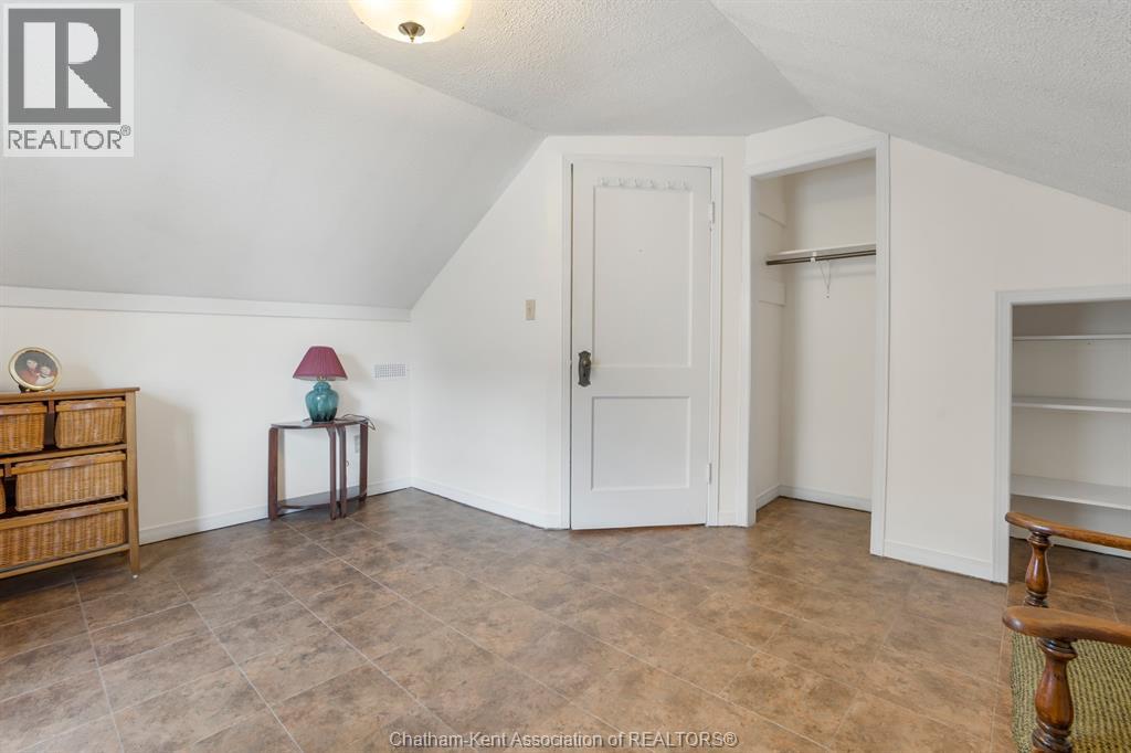43 OXLEY DRIVE - 25