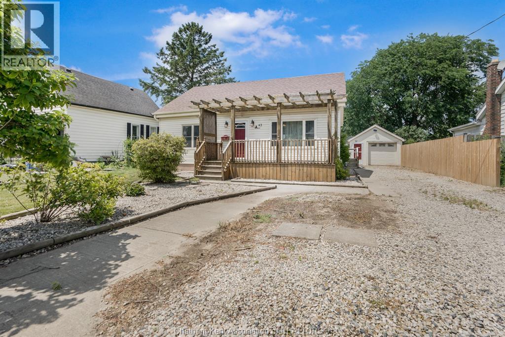 43 OXLEY DRIVE - 5