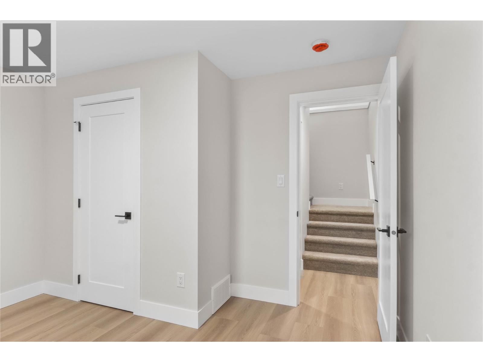 #14 220 Shepherd Road - 26