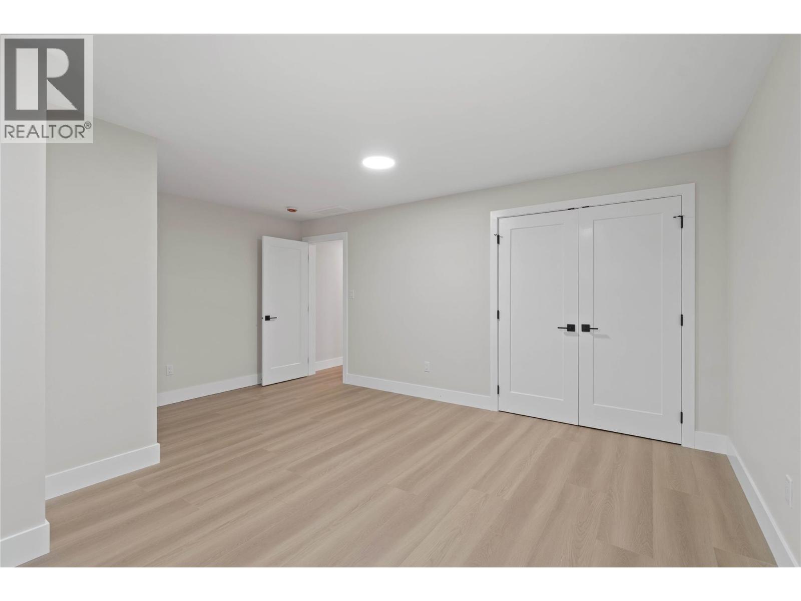#14 220 Shepherd Road - 35