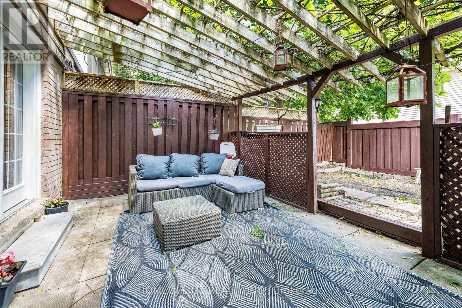 48 THATCHER COURT - 33