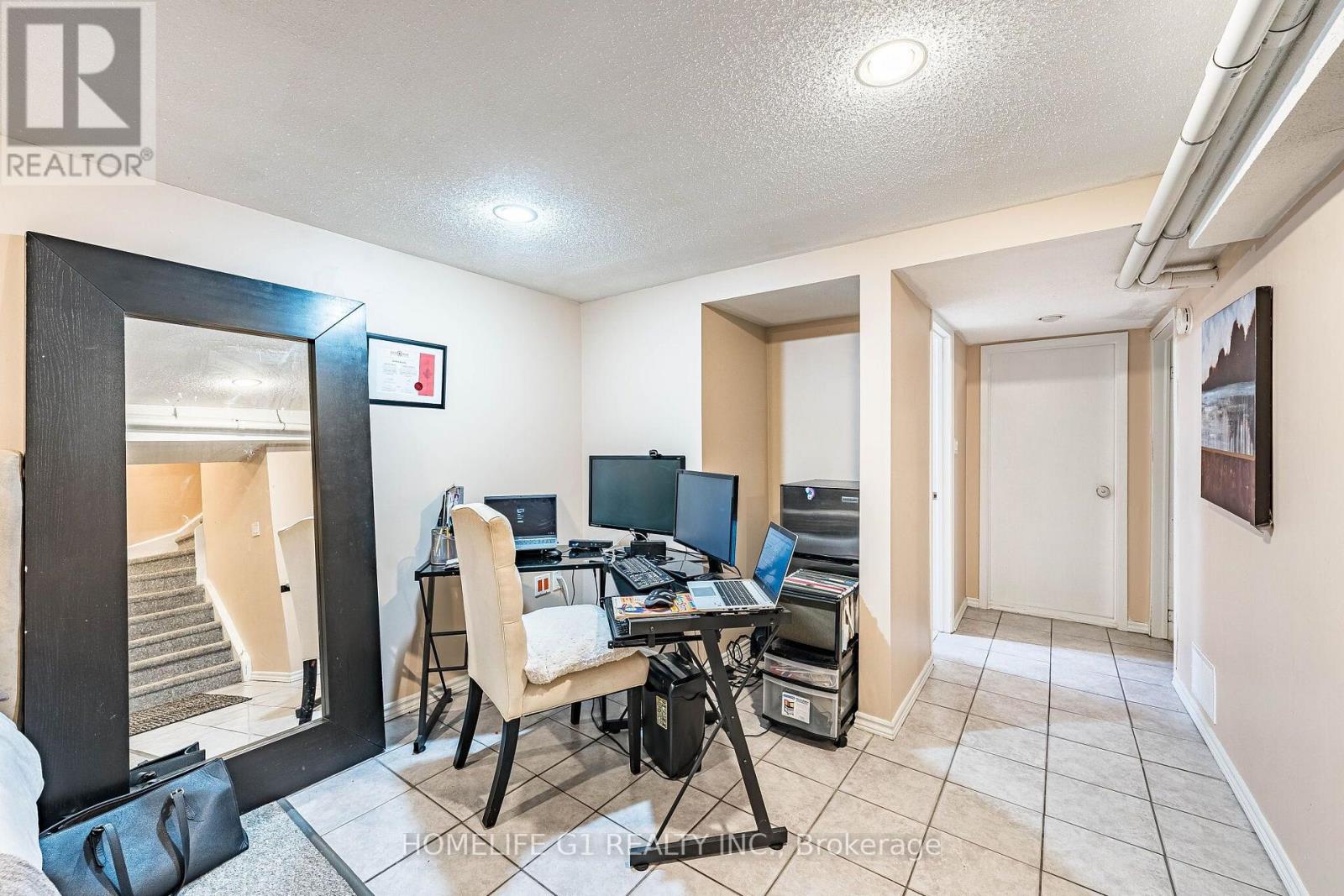 48 THATCHER COURT - 27