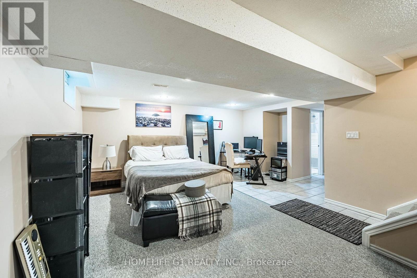 48 THATCHER COURT - 26