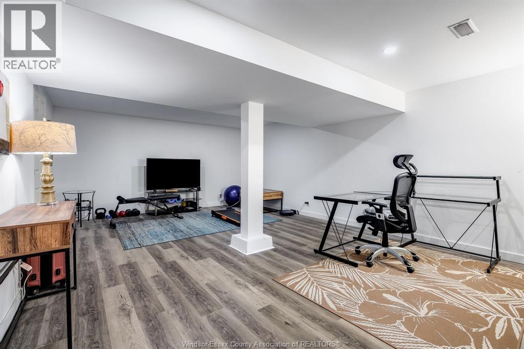 1353 George AVENUE - 24