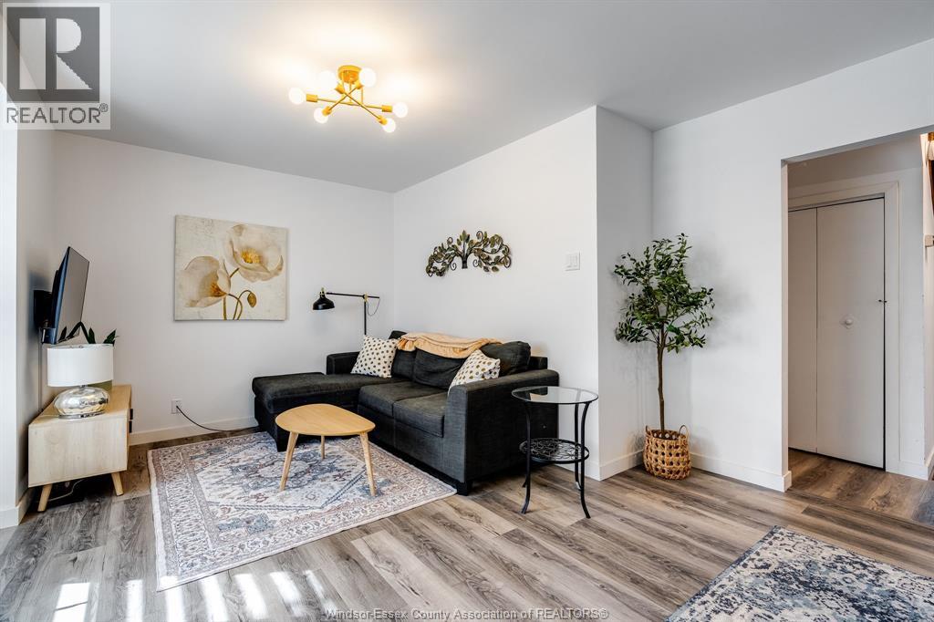 1353 George AVENUE - 3