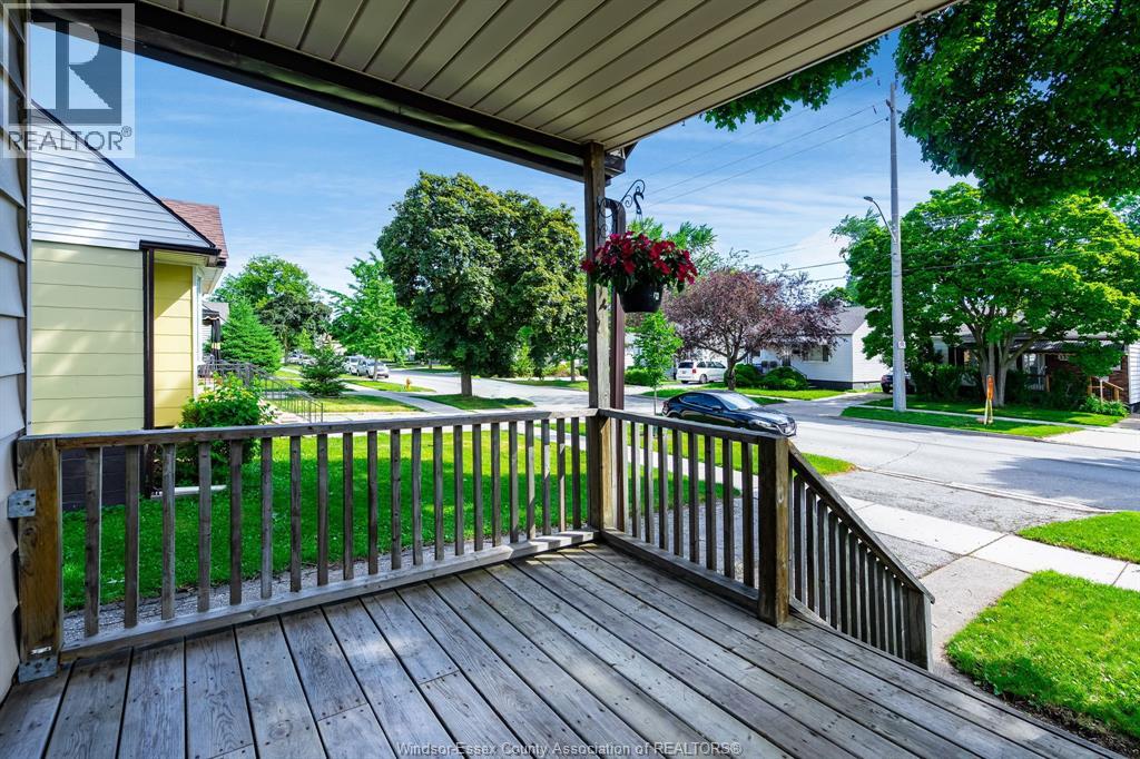 1353 George AVENUE - 33