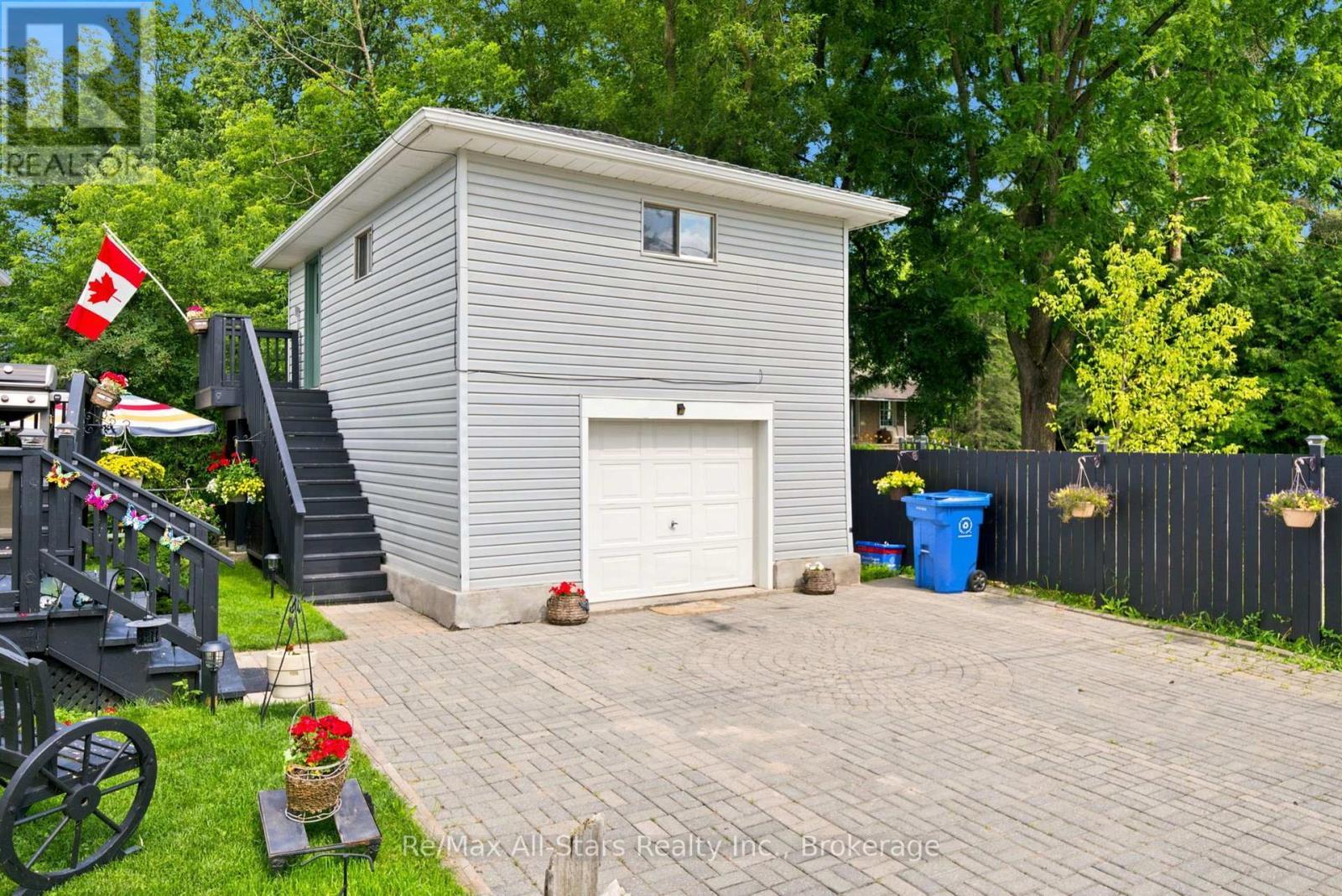 1 MAPLE GROVE STREET - 31