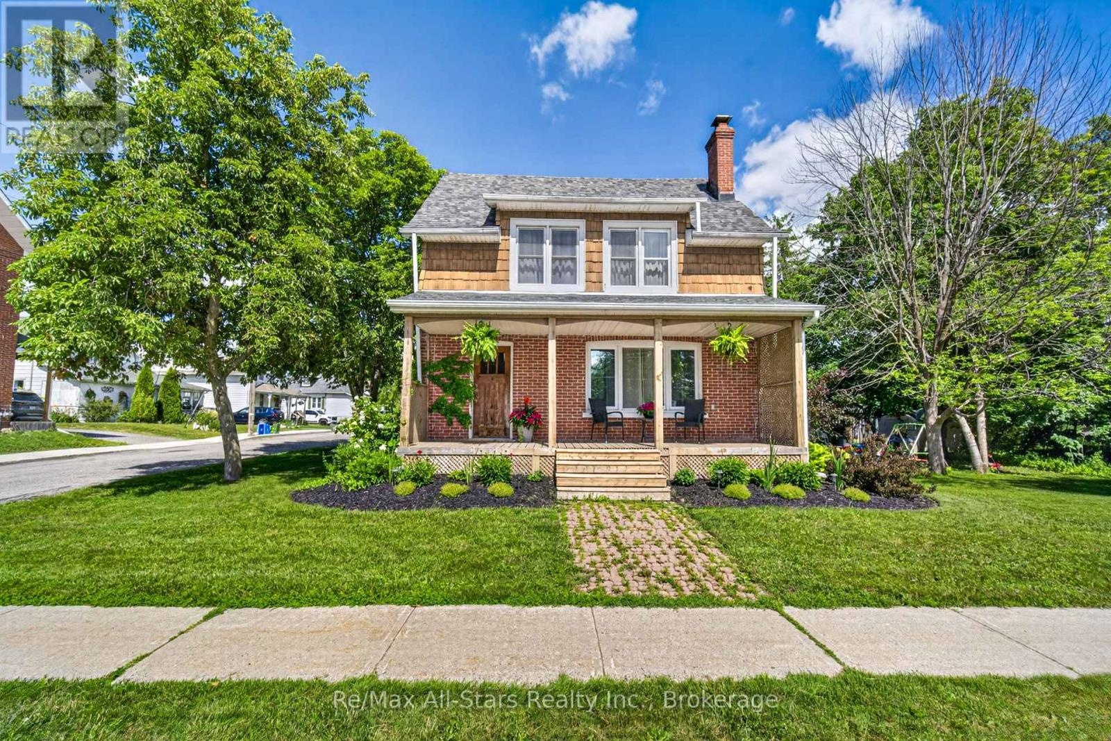 18 STURGEON ROAD N - 1