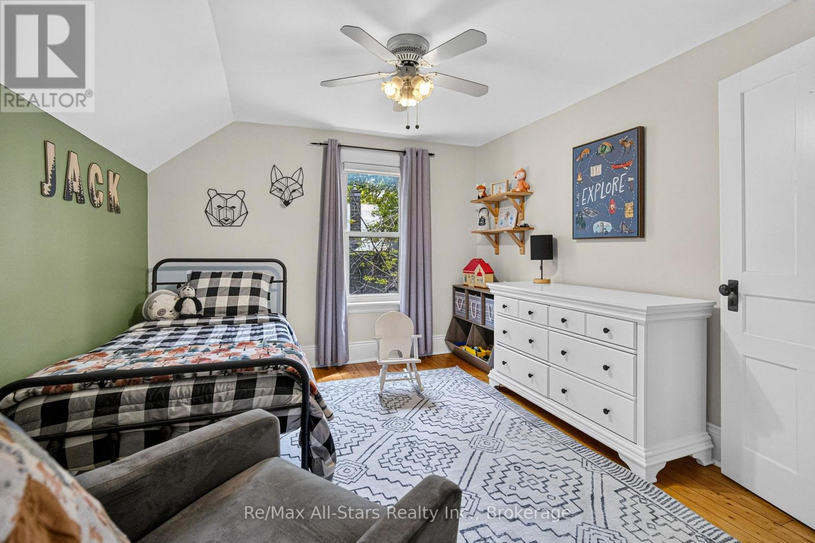 18 STURGEON ROAD N - 26