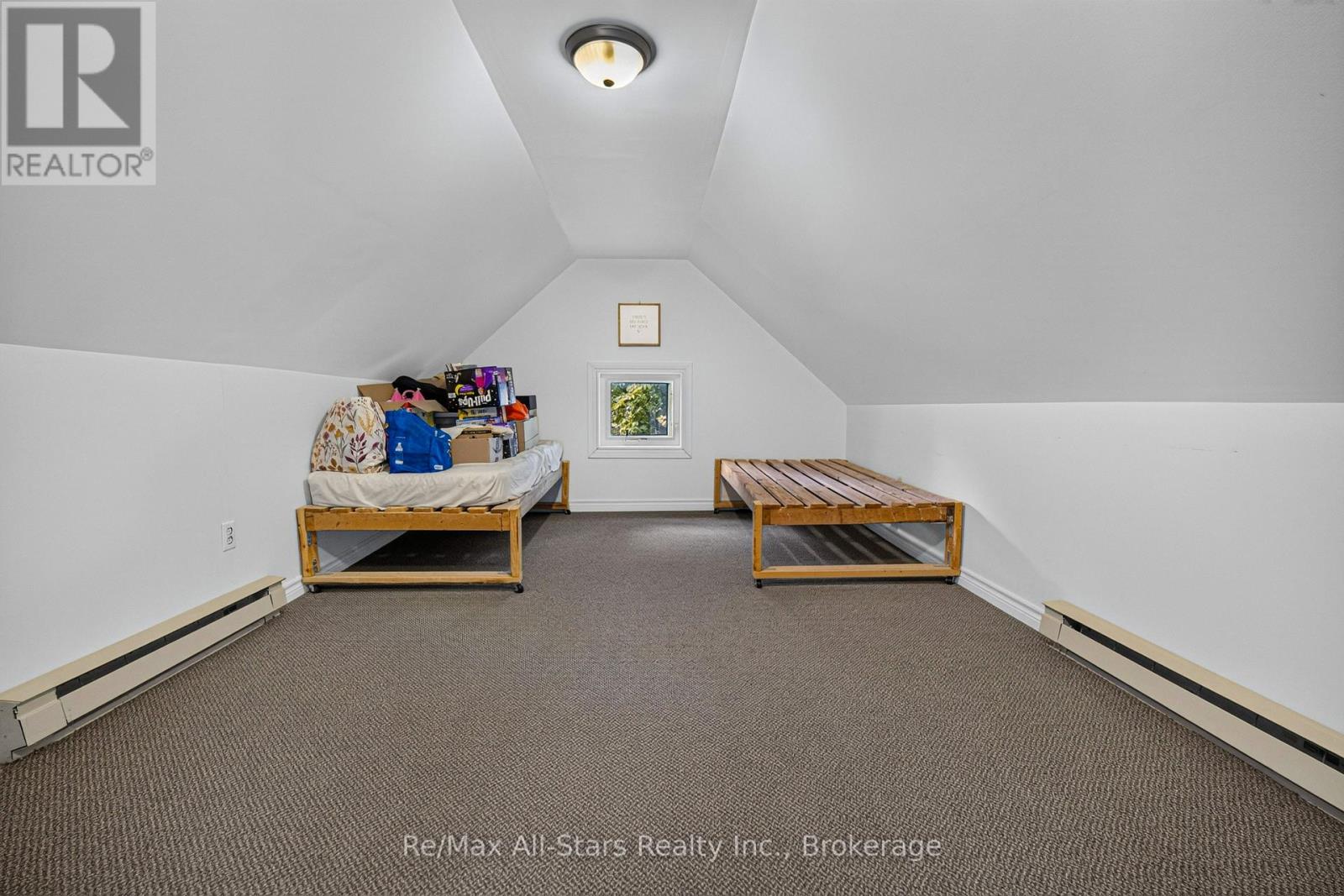 18 STURGEON ROAD N - 31