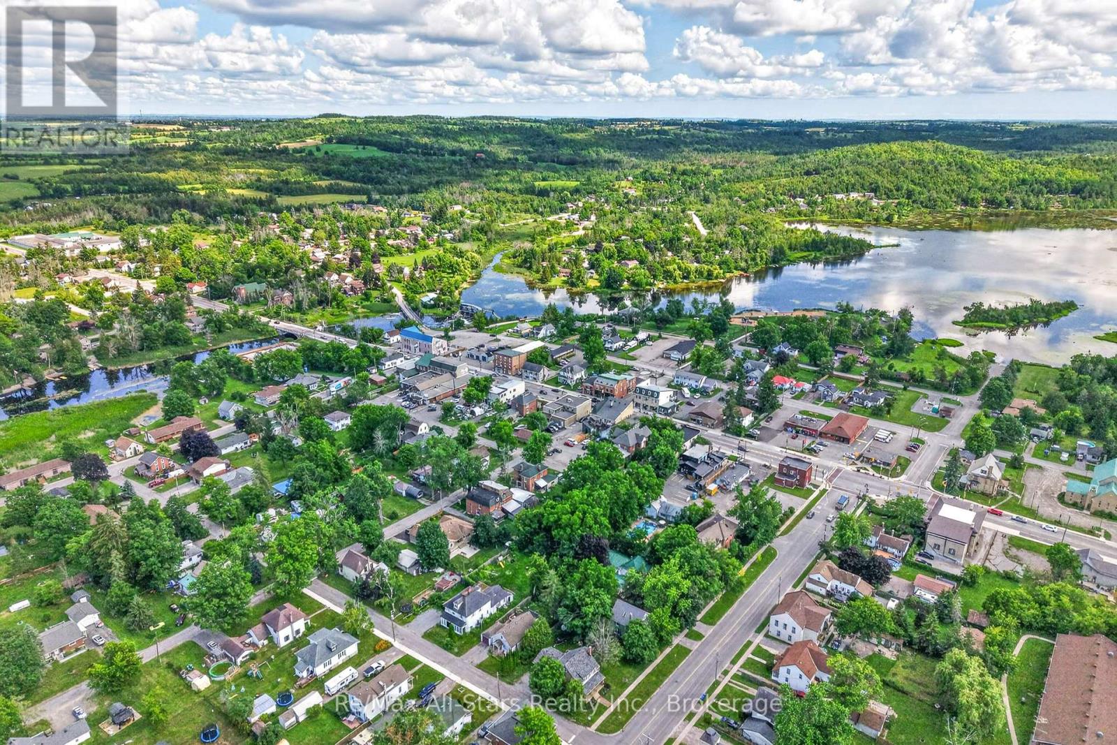 18 STURGEON ROAD N - 39