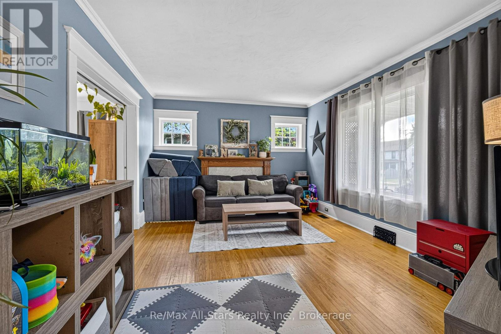 18 STURGEON ROAD N - 7