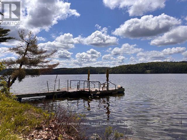 275 FARADALE DRIVE - 19