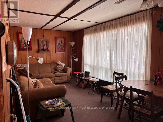 275 FARADALE DRIVE - 7