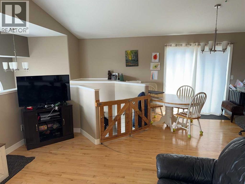 9520 92 Street - 5