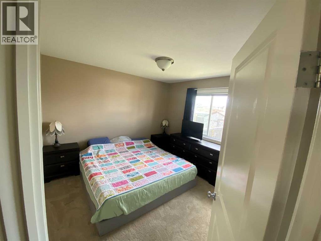 9520 92 Street - 10