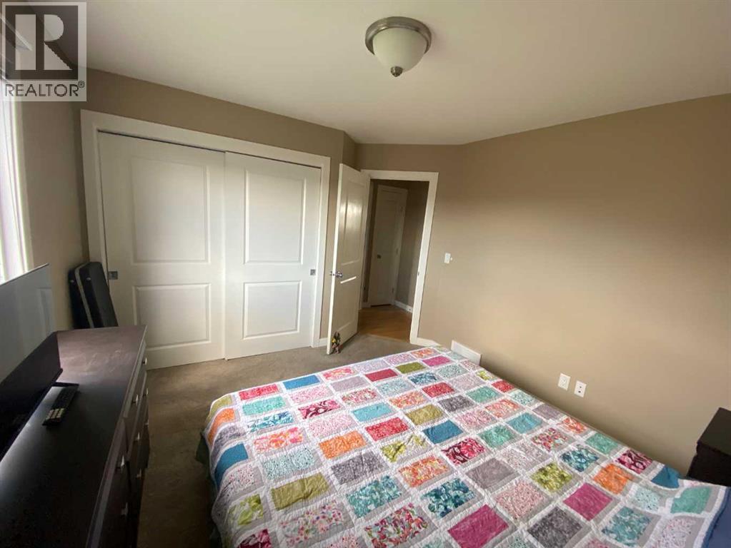 9520 92 Street - 12