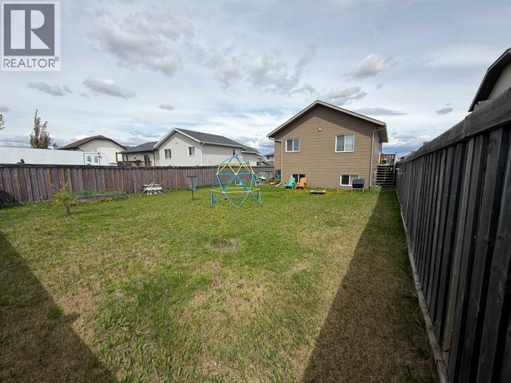 9520 92 Street - 15