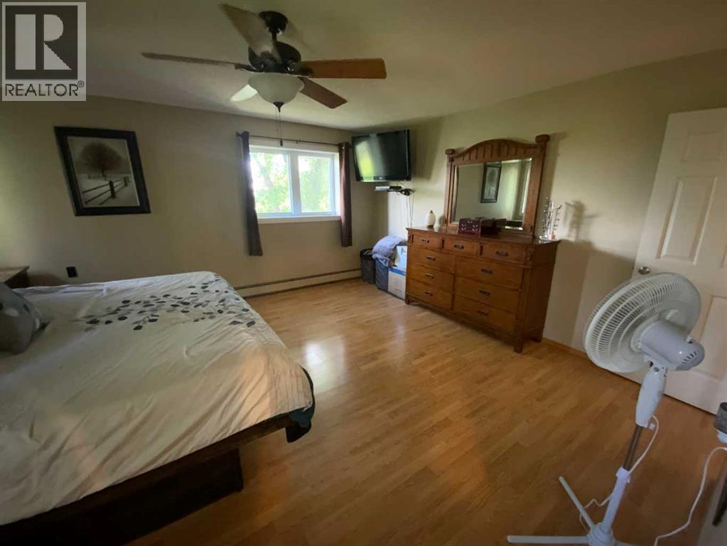 231052 330 Township - 18