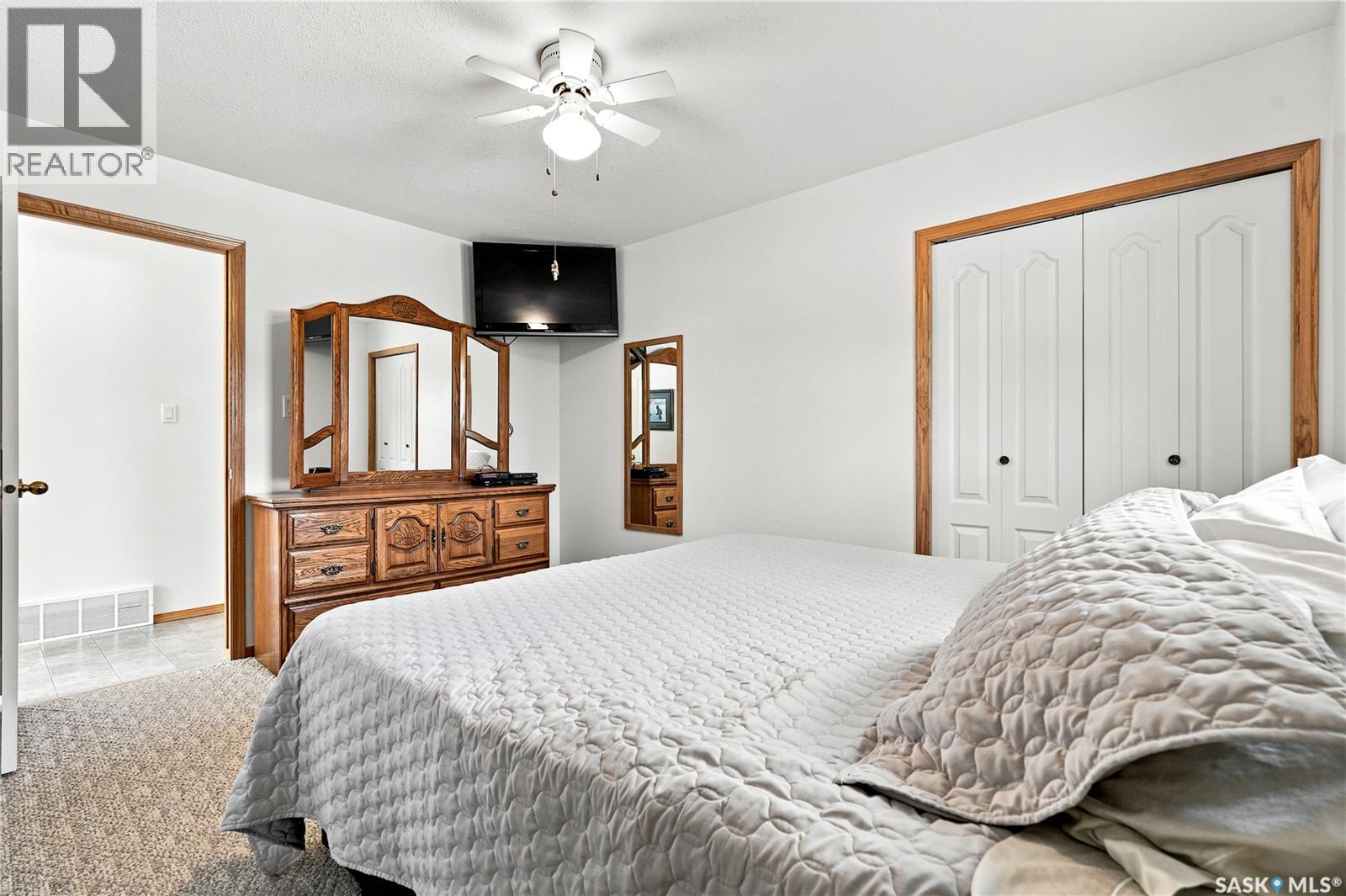 2 Steen PLACE - 33