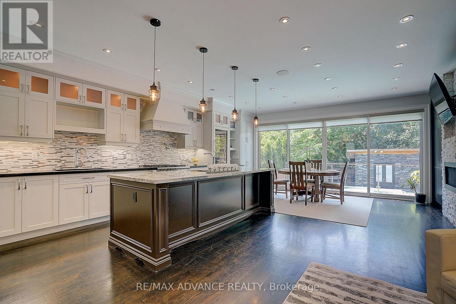 218 CAMERON AVENUE - 11
