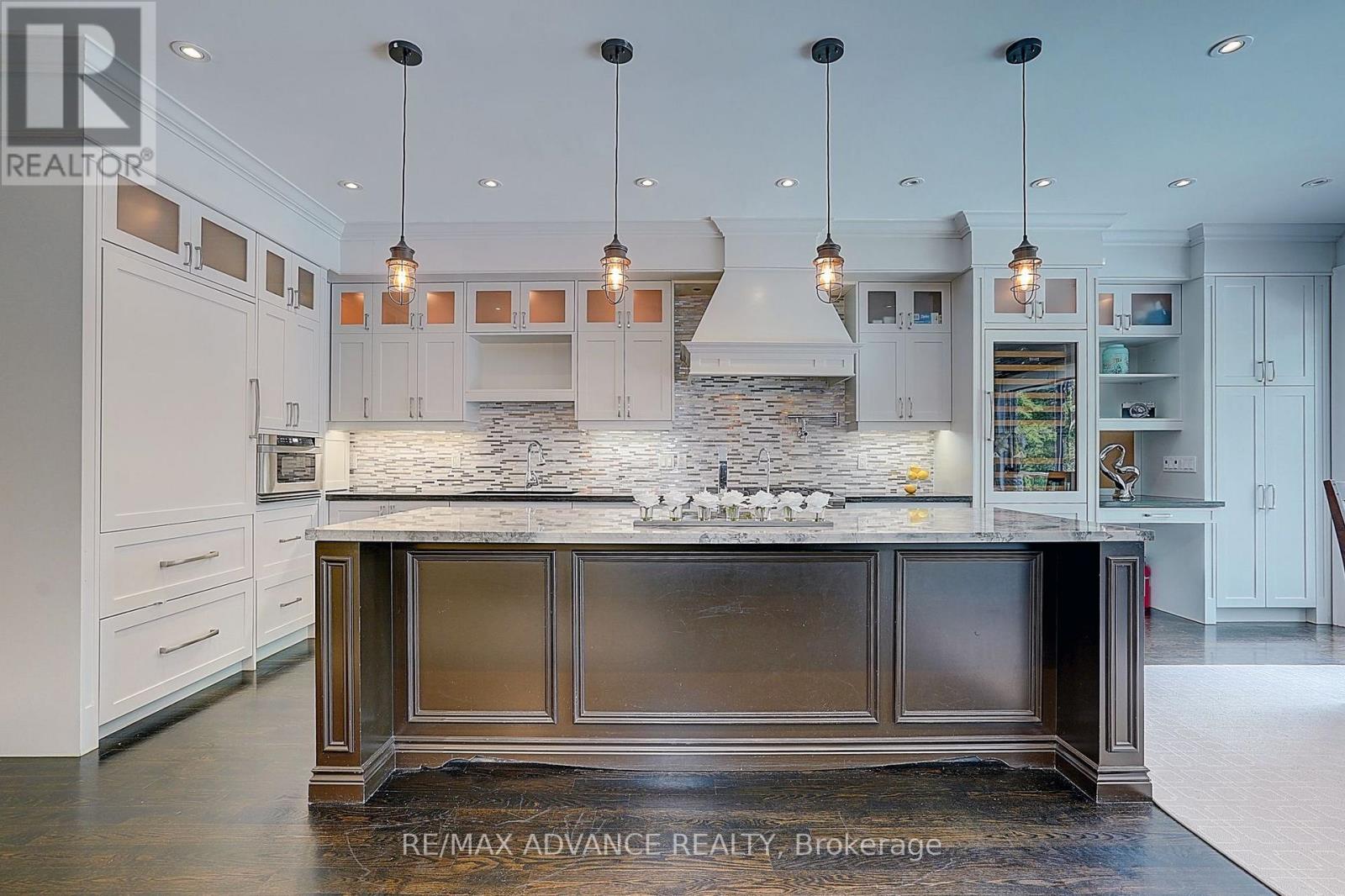 218 CAMERON AVENUE - 12
