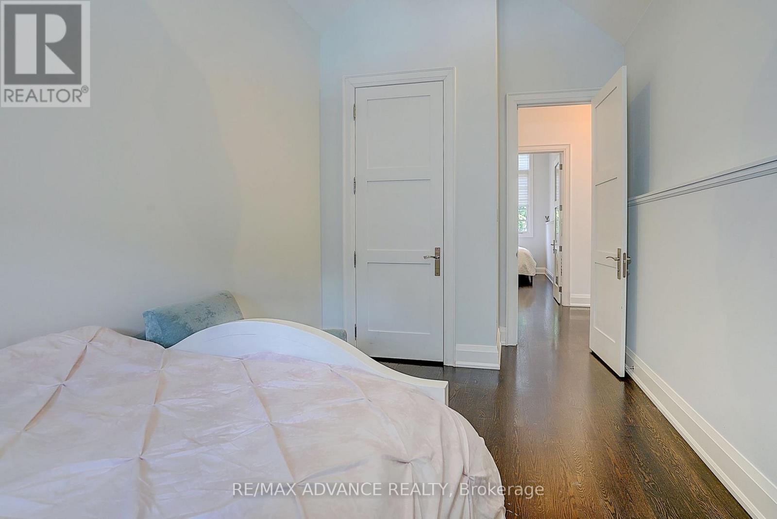 218 CAMERON AVENUE - 27