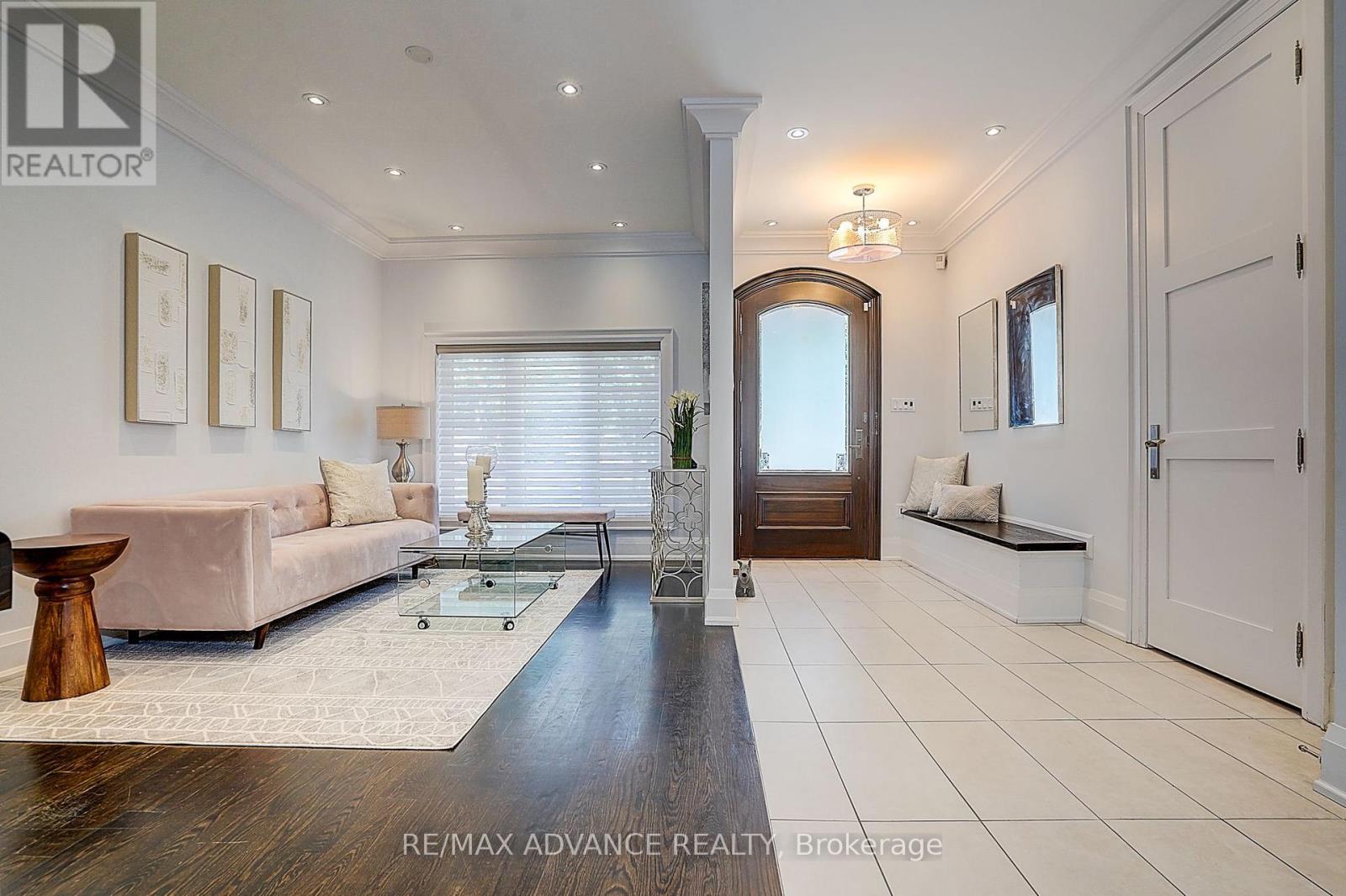 218 CAMERON AVENUE - 3