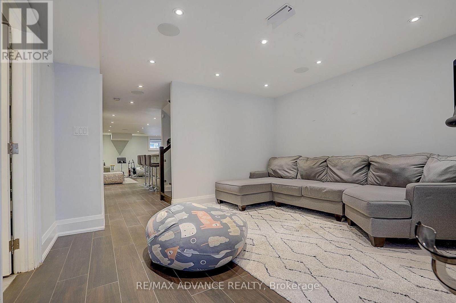 218 CAMERON AVENUE - 36