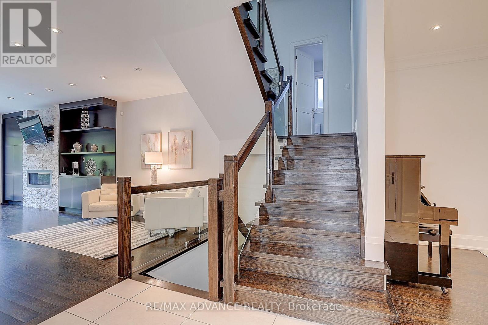218 CAMERON AVENUE - 7