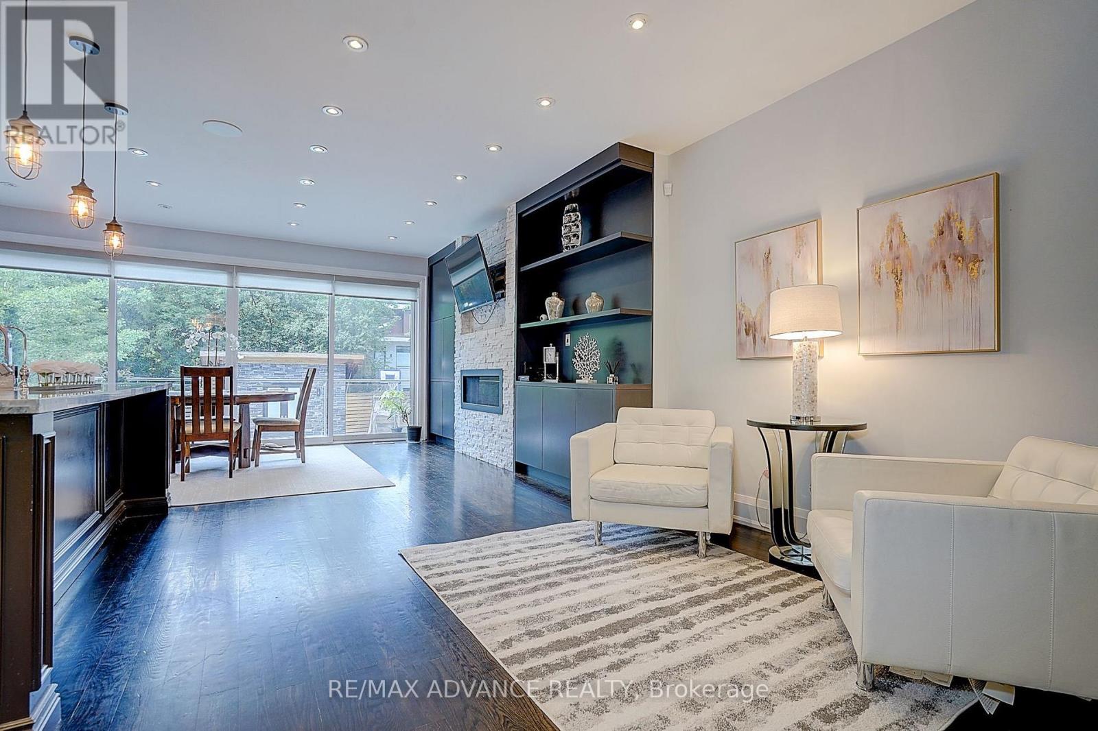 218 CAMERON AVENUE - 8