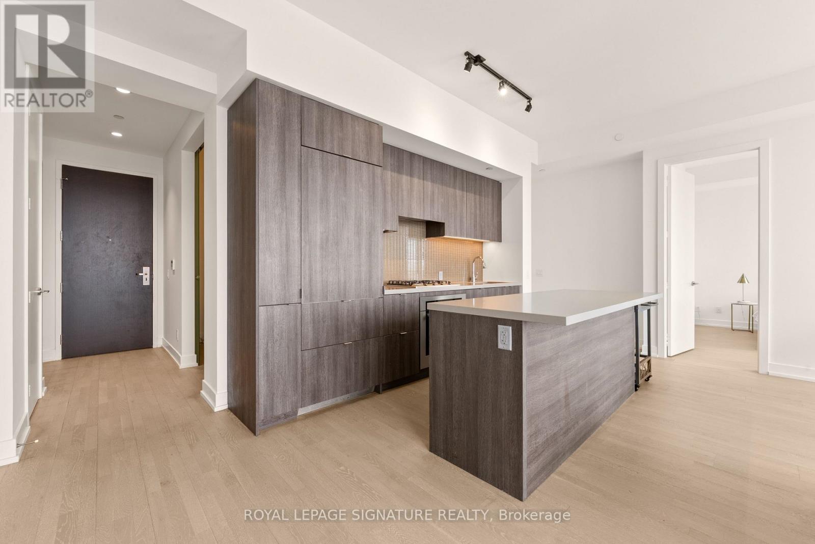 #6108 7 GRENVILLE STREET - 21