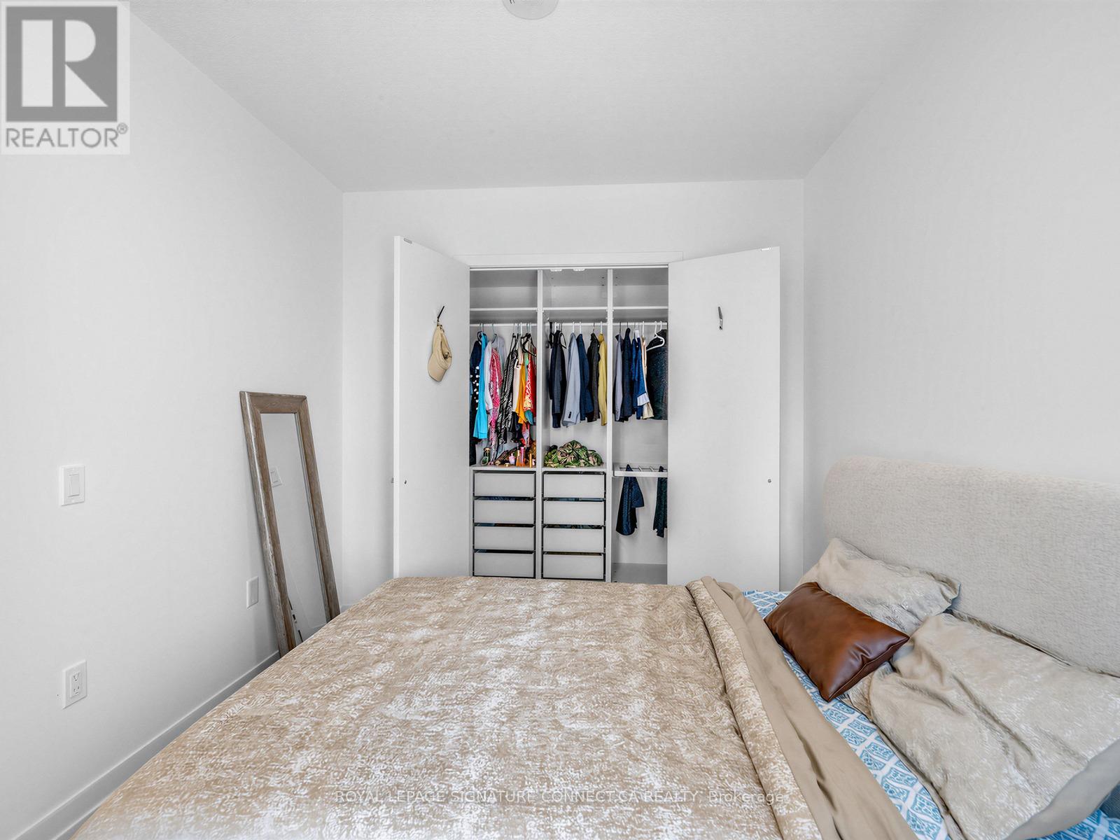 #805 138 DOWNES STREET - 19