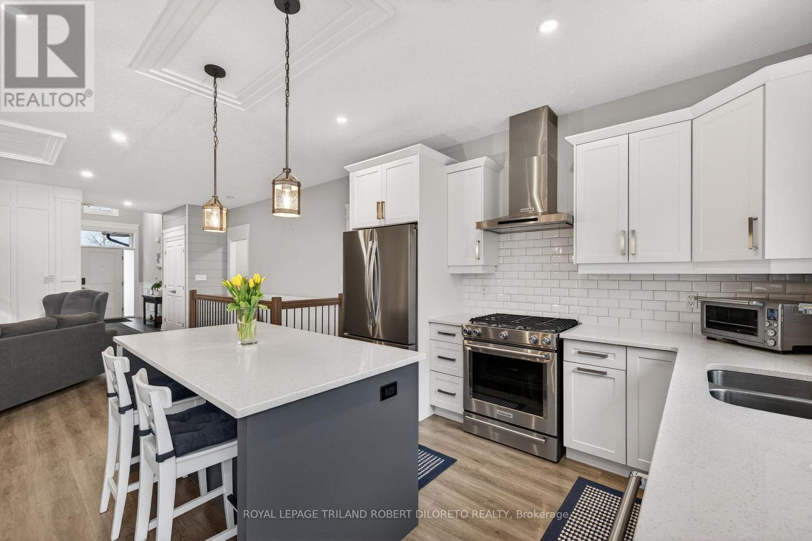 #122 9861 GLENDON DRIVE - 15