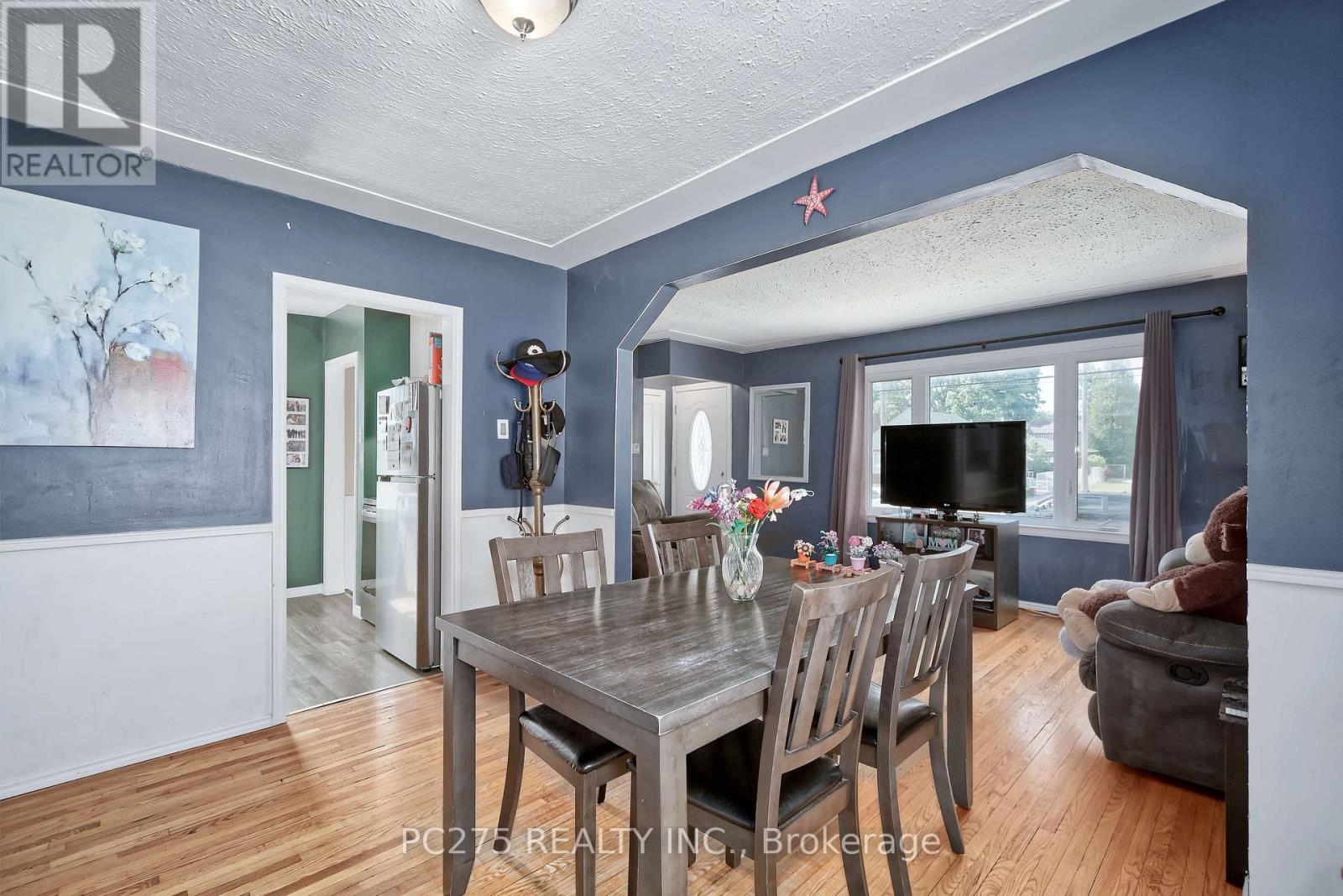 1127 TRAFALGAR STREET - 10