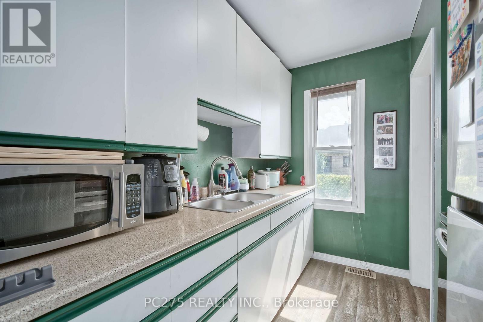 1127 TRAFALGAR STREET - 11