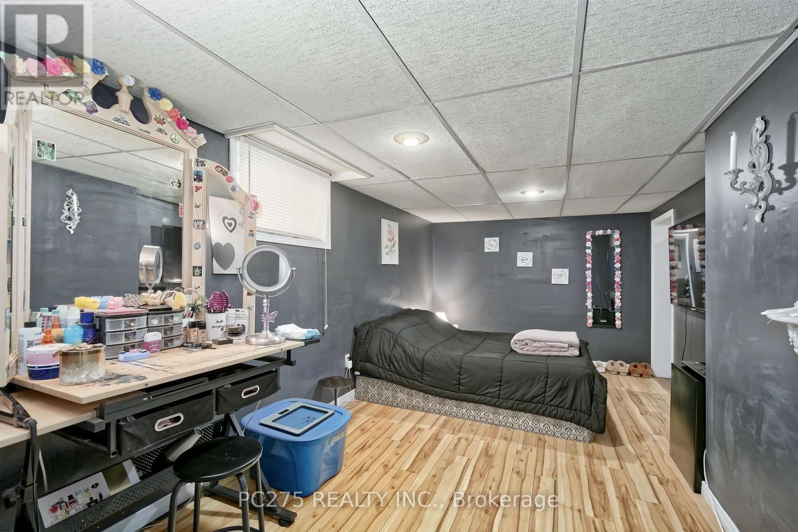 1127 TRAFALGAR STREET - 21