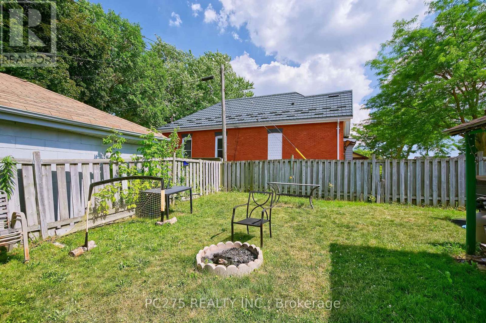 1127 TRAFALGAR STREET - 28