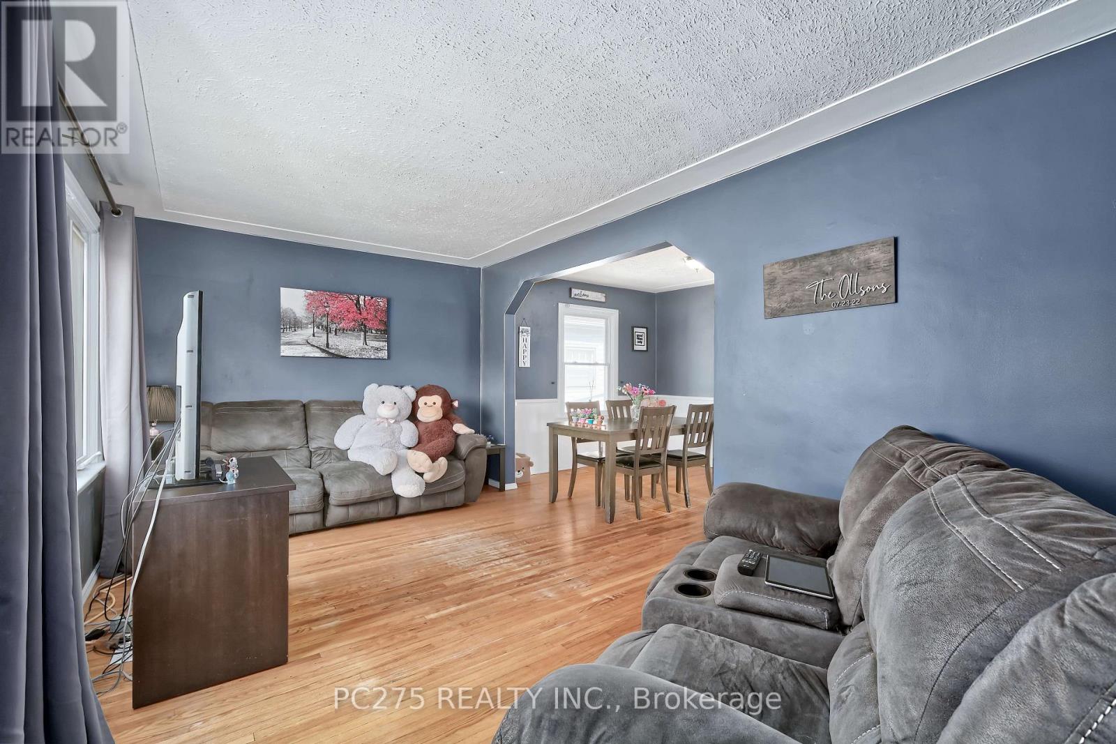 1127 TRAFALGAR STREET - 6