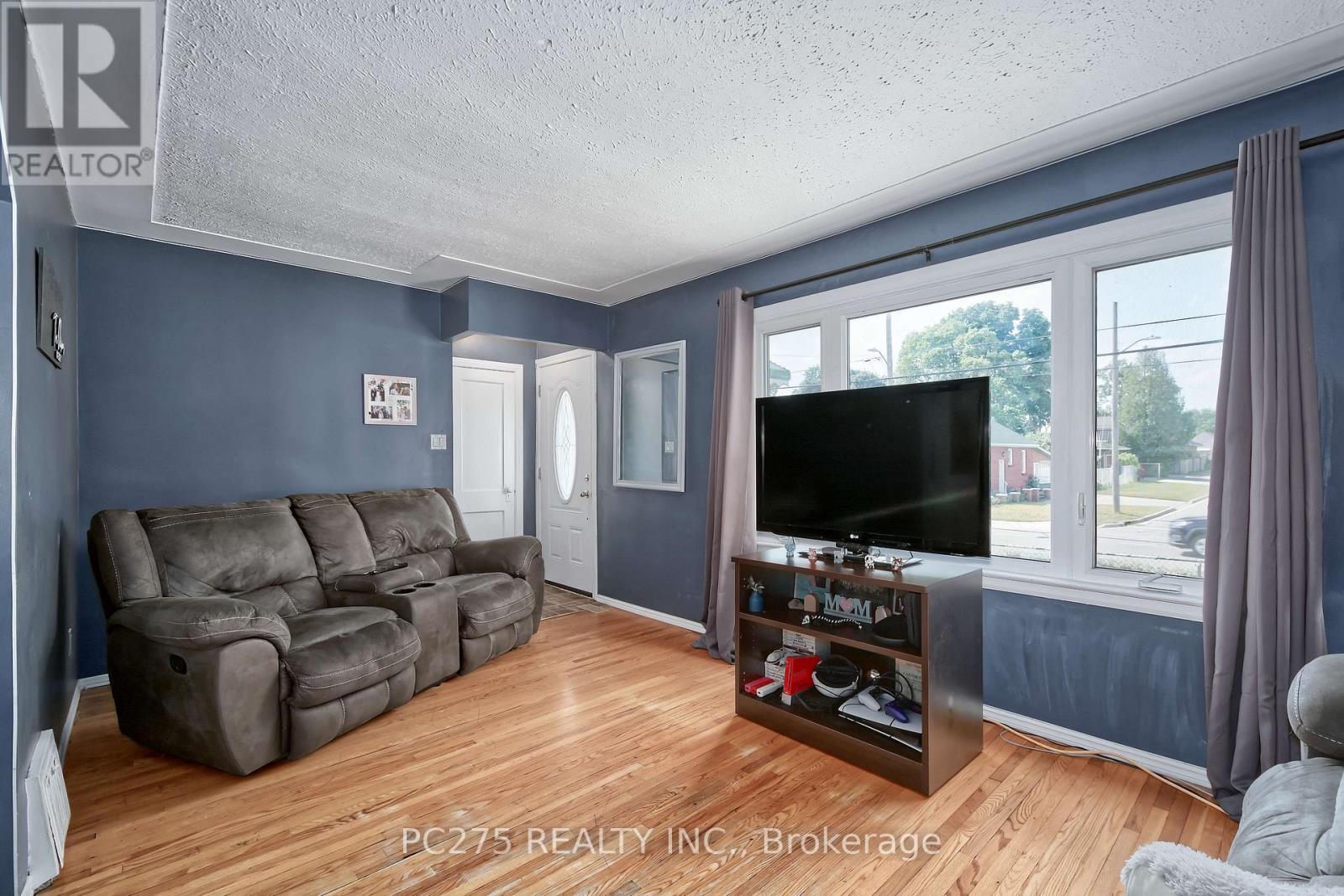 1127 TRAFALGAR STREET - 8