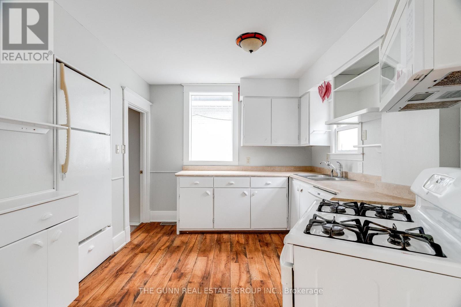 904 DAME STREET - 22