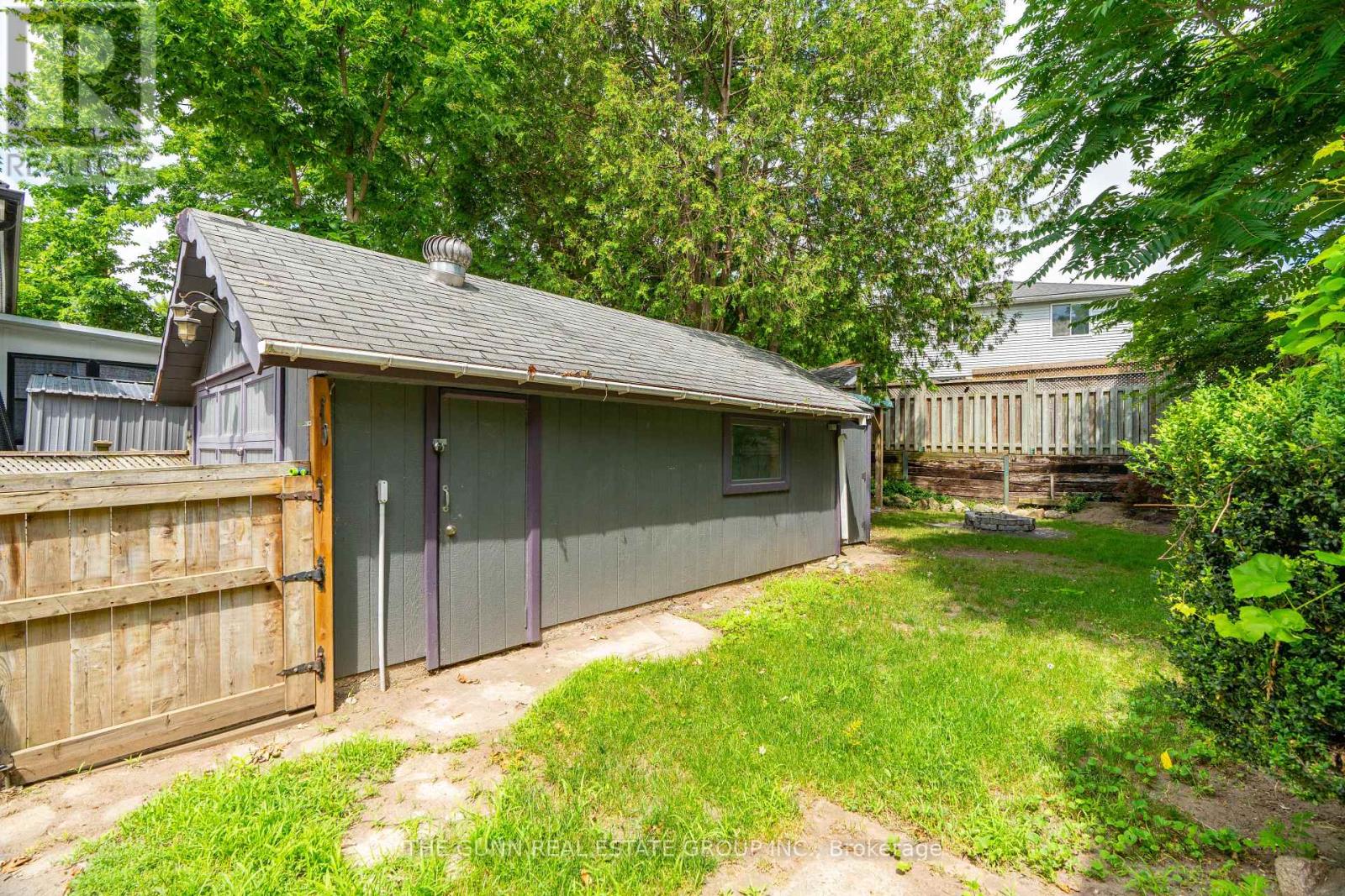 904 DAME STREET - 27