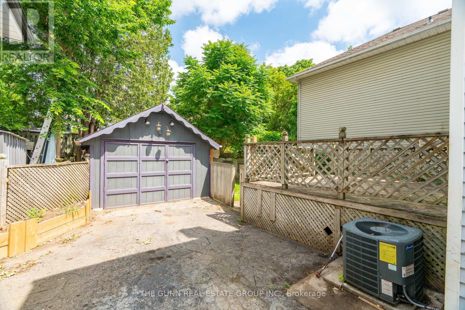 904 DAME STREET - 31